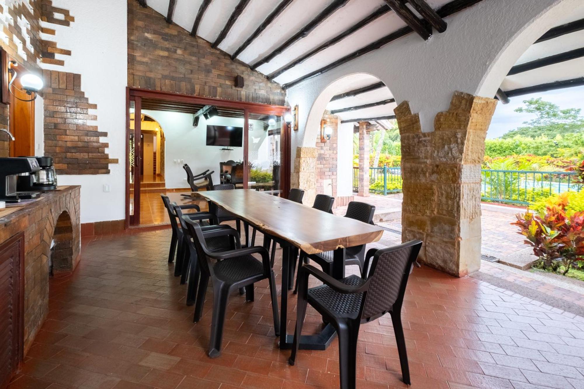 Hotel Chalet El Castillo El Edén Eksteriør bilde